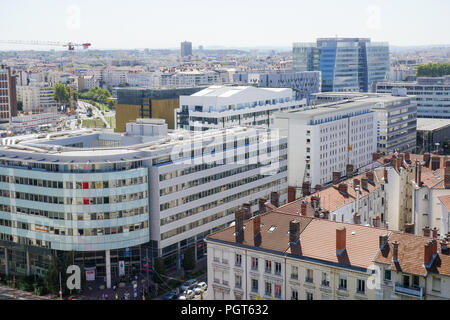 Vue générale du quartier de la Part-Dieu vu depuis le toit du bâtiment du ciel, Lyon, France Banque D'Images