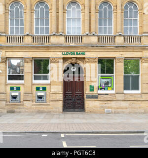 La Lloyds Bank succursale en ligne Blue Boar Salisbury Wiltshire, UK Banque D'Images