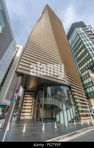 Tokyo, Chuo Ward - Août 19, 2018 - Le niveau de la rue vue d'EFVP Ginza Immeuble de bureaux. Conçu par l'architecte Kume Sekkei Banque D'Images