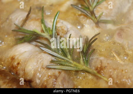 Rouleaux de viande au romarin Banque D'Images