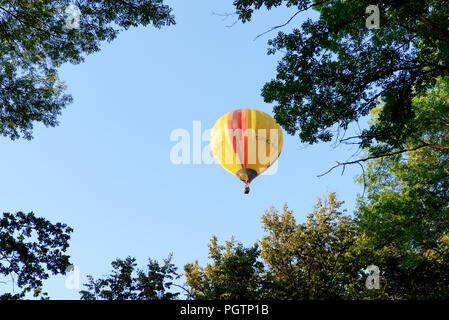 BILA Tserkva, Ukraine - le 25 août : La vue sur les ballons sont plus Olexandria Park le 25 août 2018 à Bila Tserkva, Ukraine. Les ballons show est de Banque D'Images