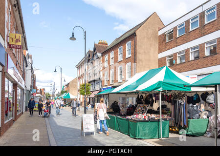 Échoppe de marché, High Street, Worcester, Worcestershire, Angleterre, Royaume-Uni Banque D'Images