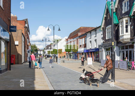 Rue Haute piétonne, Bromsgrove, Worcestershire, Angleterre, Royaume-Uni Banque D'Images