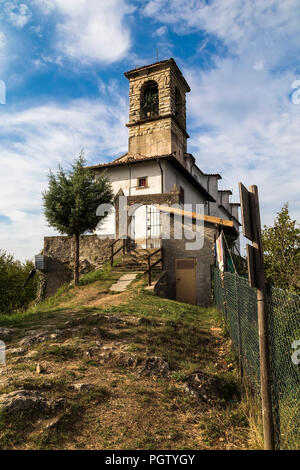 Chapelle de la Madonna della Ceriola sur l'île de Monte Isola. Italie Banque D'Images