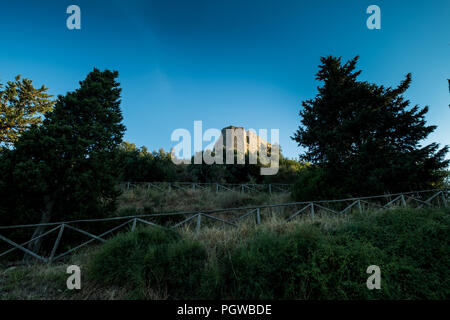 Fontemassi, Grosseto, Toscane - fraction de la ville italienne de Raccastrada, dans la province de Grosseto, en Toscane, les ruines du château de Fonte Banque D'Images