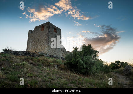 Fontemassi, Grosseto, Toscane - fraction de la ville italienne de Raccastrada, dans la province de Grosseto, en Toscane, les ruines du château de Fonte Banque D'Images