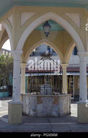 Israël, Jaffa. La mosquée Mahmoudiya ablutions fontaine, une fontaine de purification rituelle, près de l'entrée de la mosquée Banque D'Images