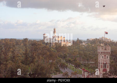 Vue de dessus du grand phare à Alexandrie, se tenait sur l'île de Pharos, Mer Méditerranée, et Al-Montaza, Alexandria, Egypt 2013 Banque D'Images