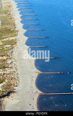 France - Camargue - Gard (30) - Le-Grau-du-Roi - plage de l'Espiguette la plage de l'Espiguette - les épis Banque D'Images