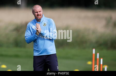 Burnley manager Sean Dyche, au cours de la session de formation au Centre de formation, Barnfield Burnley. Banque D'Images