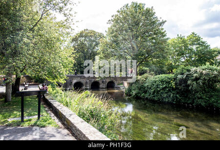 La rivière Avon Salisbury Wiltshire, UK Banque D'Images