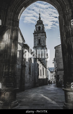 LUGO, Galice/ESPAÑA - 05 de abril de 2018 : Paseo por las calles de Lugo, cathédrale de Lugo Banque D'Images