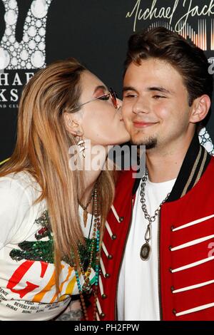 Las Vegas, NV, USA. Août 29, 2018. Paris Jackson, Prince Jackson Michael Jackson pour des arrivées à 60e anniversaire Diamond Anniversary Celebration, Lumière du Mandalay Bay Beach Club, Las Vegas, NV le 29 août 2018. Credit : Everett Collection Inc/Alamy Live News Banque D'Images