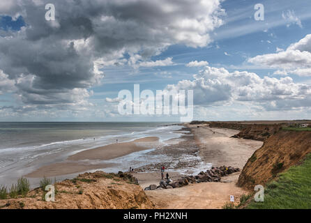 Happisburgh beach vue depuis la falaise, Norfolk, Royaume-Uni. Banque D'Images