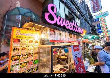 Bangkok, Thaïlande - 24 juillet 2018 : Street Food à Chinatown Banque D'Images