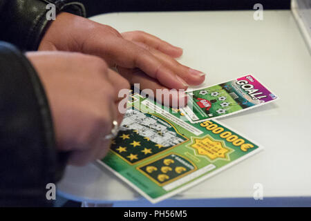 FDJ loterie nationale française (opérateur) billets Banque D'Images