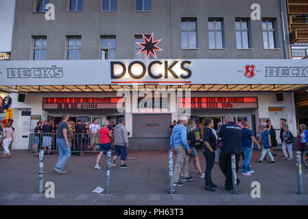 Les quais, Spielbudenplatz, Reeperbahn, St Pauli, Hambourg, Allemagne Banque D'Images