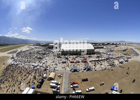 Des centaines de milliers de visiteurs fréquentent les guerriers sur l'air et de l'espace de Wasatch Show le 24 juin 2018, à Hill Air Force Base, dans l'Utah. Cette exposition de deux jours est largement soutenu par la communauté locale, est la plus grande des événements uniques dans l'état, et l'un des plus grands spectacles militaires dans le pays. Banque D'Images