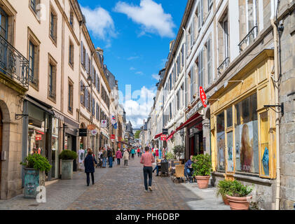 Boutiques sur Rue Élie Freronl dans la vieille ville, Quimper, Finistère, Bretagne, France Banque D'Images