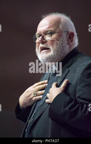 Gdansk, Pologne. 30 août 2018. Le Cardinal Reinhard Marx, Archevêque de Munich et Freising, président de la Conférence épiscopale allemande, Président de la Commission des Episcopats de la Communauté européenne, coordonnateur du Conseil pour l'économie, membre du Conseil du Cardinal de conseillers durant son discours en centre de la Solidarité Européenne ECS à Gdansk, Pologne. 30 août 2018 © Wojciech Strozyk / Alamy Live News Banque D'Images