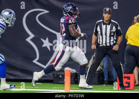 Houston, USA. 30 août 2018. 30 août 2018 : Exécution des Houston Texans Retour Terry Swanson (42) exécute pour un touché au cours du 4e quart de la saison NFL football match entre les Houston Texans et les Dallas Cowboys à NRG Stadium à Houston, TX. Les Texans a gagné le match 14 à 6.Trask Smith/CSM Crédit : Cal Sport Media/Alamy Live News Banque D'Images