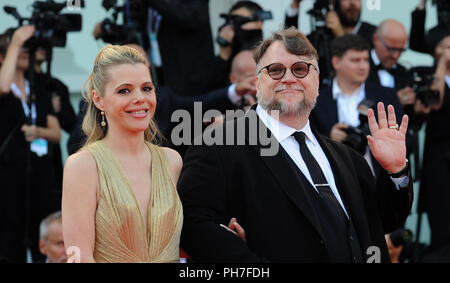 Venise, en Allemagne. Août 29, 2018. 29.08.2018, Italie, Venise, Lido : président du jury de compétition, Venezia 75 directeur mexicain Guillermo del Toro et le scénariste Kim Morgan assister à la cérémonie d'ouverture et le 'Premier Homme' projection pendant le 75e Festival du Film de Venise. Utilisation dans le monde entier | Credit : dpa/Alamy Live News Banque D'Images