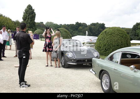 Woodstock, Royaume-Uni. 31 août, 2018. WOODSTOCK, Oxfordshire, UK Des scènes du salon annuel prive' à Blenheim Palace où les voitures exotiques mélanger avec la haute couture. Credit : Motofoto/Alamy Live News Banque D'Images