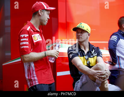 Sport Automobile : Championnat du Monde de Formule 1 de la FIA 2018, Grand Prix d'Italie, # 5 Sebastian Vettel (GER, Scuderia Ferrari), # 27 (GER, Nico Hülkenberg Renault Sport), l'équipe de Formule 1 Banque D'Images