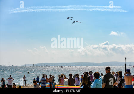 Bournemouth, Royaume-Uni. 31 août, 2018. La RAF Flèches rouges mis sur une impressionnante démonstration aérienne à la Bournemouth Air Festival dans le Dorset. Le week-end libre festival se poursuit jusqu'à la 2e septembre 2018. Crédit : Thomas Faull/Alamy Live News Banque D'Images