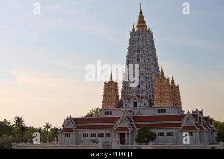 Temple de style vietnamien en Thaïlande. Wat Yan, Pattaya. Banque D'Images