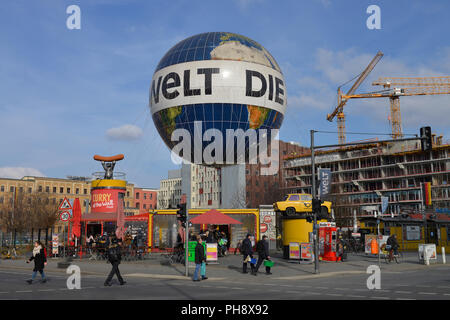 Welt-Ballon, Zimmerstrasse, Mitte, Berlin, Deutschland Banque D'Images