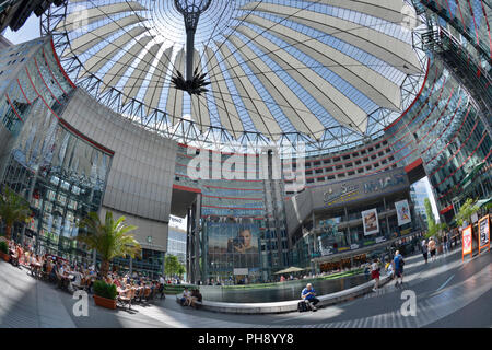 Centre Sony, Potsdamer Platz, Tiergarten, Mitte, Berlin, Deutschland Banque D'Images