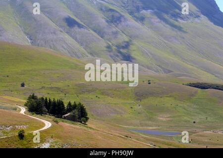 Paysage dans les montagnes de Sibillini en Italie Banque D'Images