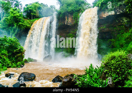 Iguazu Falls, la plus grande des cascades Banque D'Images