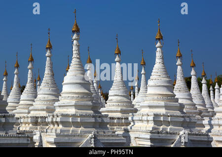 La pagode Sandamuni Paya à Mandalay Banque D'Images