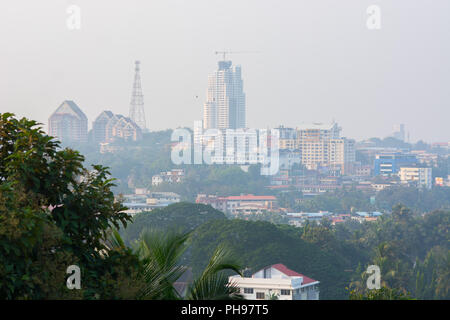 Mangalore, Inde - Juillet 8, 2018 - la ville en croissance rapide dans le sud de l'Inde qui est relativement calme et verdoyante par rapport au reste de l'Inde Banque D'Images