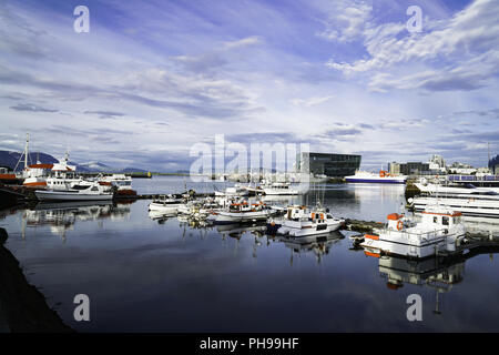 Vue sur le port de Reykjavik Banque D'Images