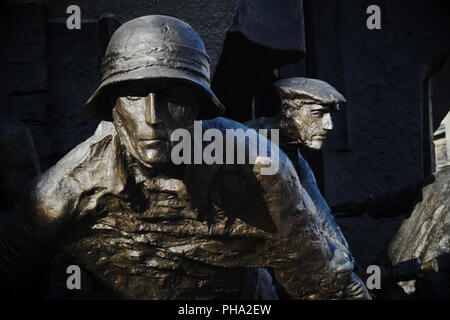 Varsovie Pologne détail du Monument du soulèvement de Varsovie à Krasinski Square en l'honneur de l'Insurrection de Varsovie de 1944 Banque D'Images