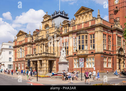 Leamington spa town hall Royal Leamington Spa Town Council town hall parade Royal Leamington Spa Warwickshire Angleterre uk go europe Banque D'Images