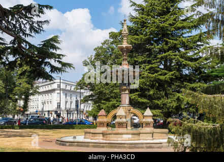 Leamington spa Royal Leamington spa town la fontaine Mémorial Hitchman jephson gardens Leamington Spa Warwickshire Angleterre uk go europe Banque D'Images