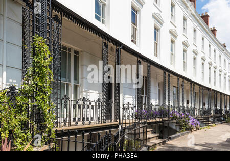 Leamington spa chambres Royal Leamington spa town architecture Régence et d'un balcon en ferronnerie Leamington Spa Warwickshire Angleterre uk go europe Banque D'Images