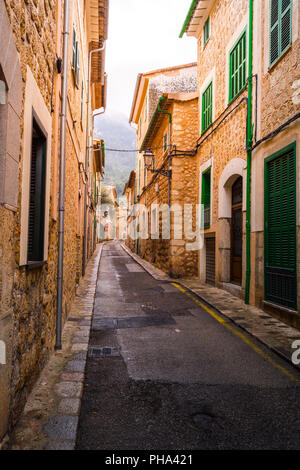 Un village typique alley à Majorque, Soller Banque D'Images