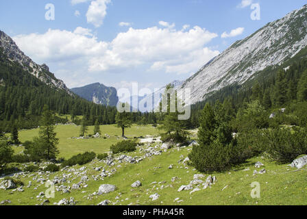 L'auto-stop dans les montagnes du Karwendel, Tyrol, Autriche Banque D'Images