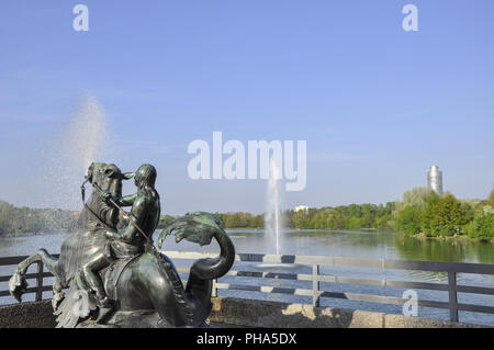 Bien avec de l'eau sculpture cavalier à Nuremberg, Allemagne Banque D'Images