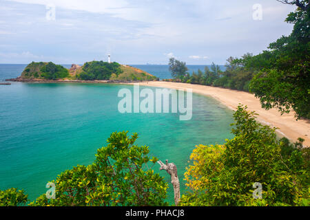 Phare et de la plage. Parc national de Koh Lanta Banque D'Images