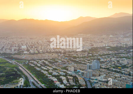 Téhéran, Iran skyline at sunset Banque D'Images