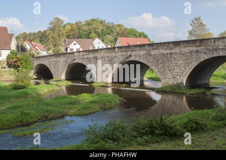 Ancien pont de la Jagst Valley à proximité du Kirchberg, Allemagne Banque D'Images
