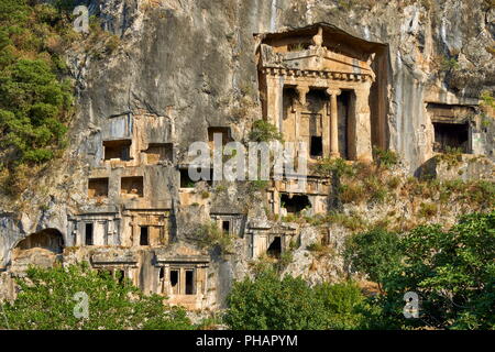 Tombeaux lyciens taillés dans la roche, Fethiye, Turquie Banque D'Images