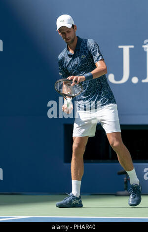 Novak Djokovic (SBR) participent à l'US Open de Tennis 2018. Banque D'Images