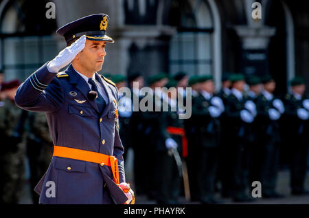 La Haye, Pays-Bas. Août 31, 2018. Le roi Willem-Alexander et Maxima La reine des Pays-Bas assiste à la cérémonie militaire de l'Willemsorde, la plus haute décoration militaire au major Roy de Ruiter le 31 août 2018 à La Haye, aux Pays-Bas. Crédit : Patrick van Katwijk |/dpa/Alamy Live News Banque D'Images